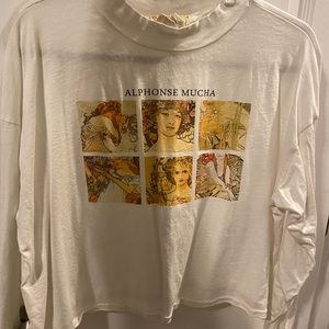 Long sleeve cropped tee